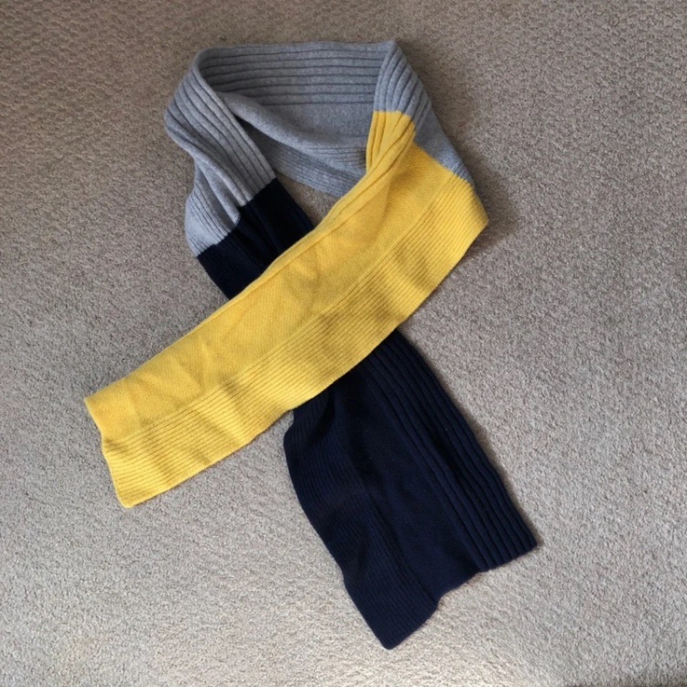 Men’s Tri-Colored Scarf